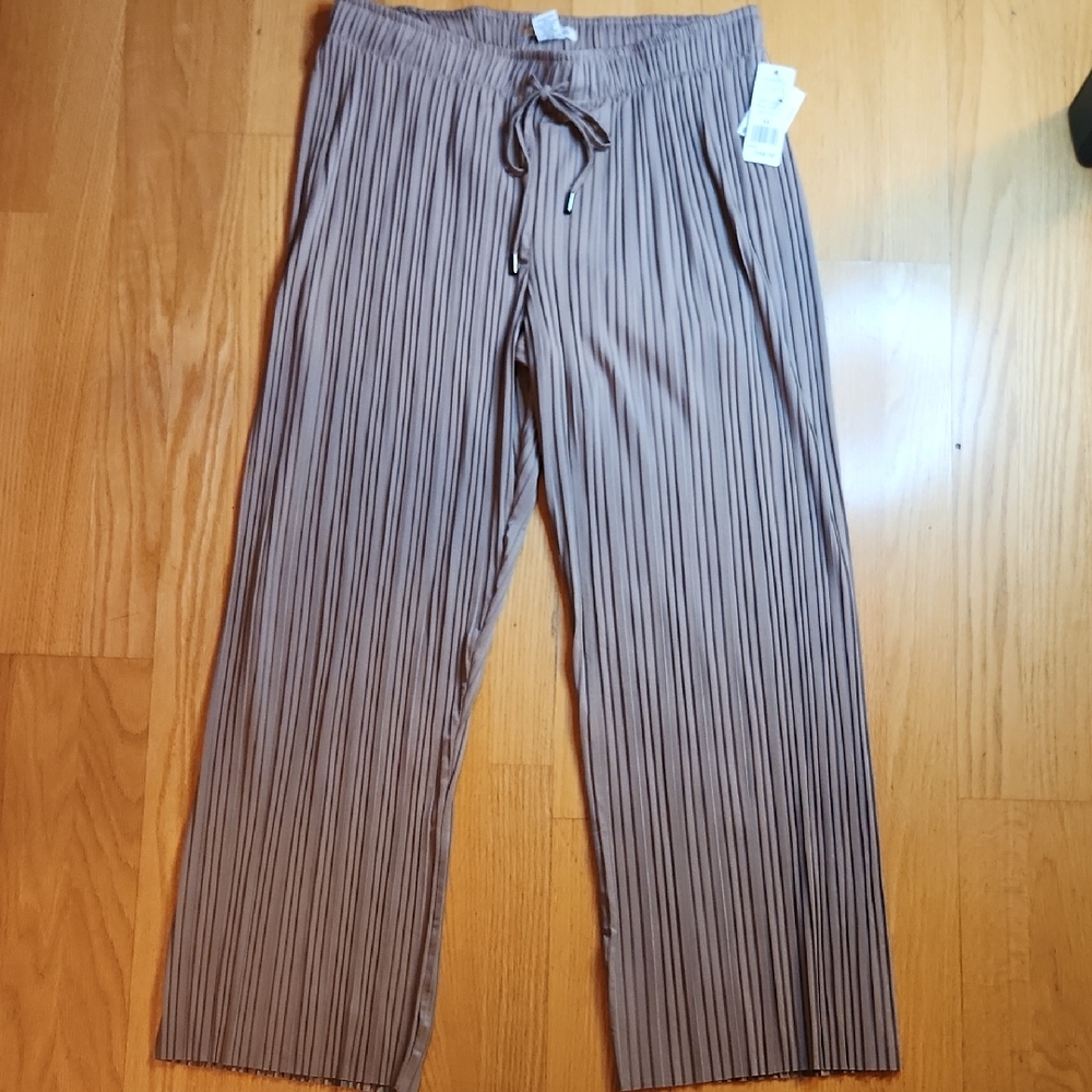 Elegant Pleated Wide Leg Pants
